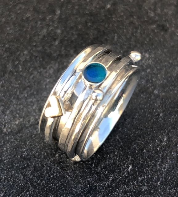 Gold Heart and Enamel Spinner Ring - Image 2