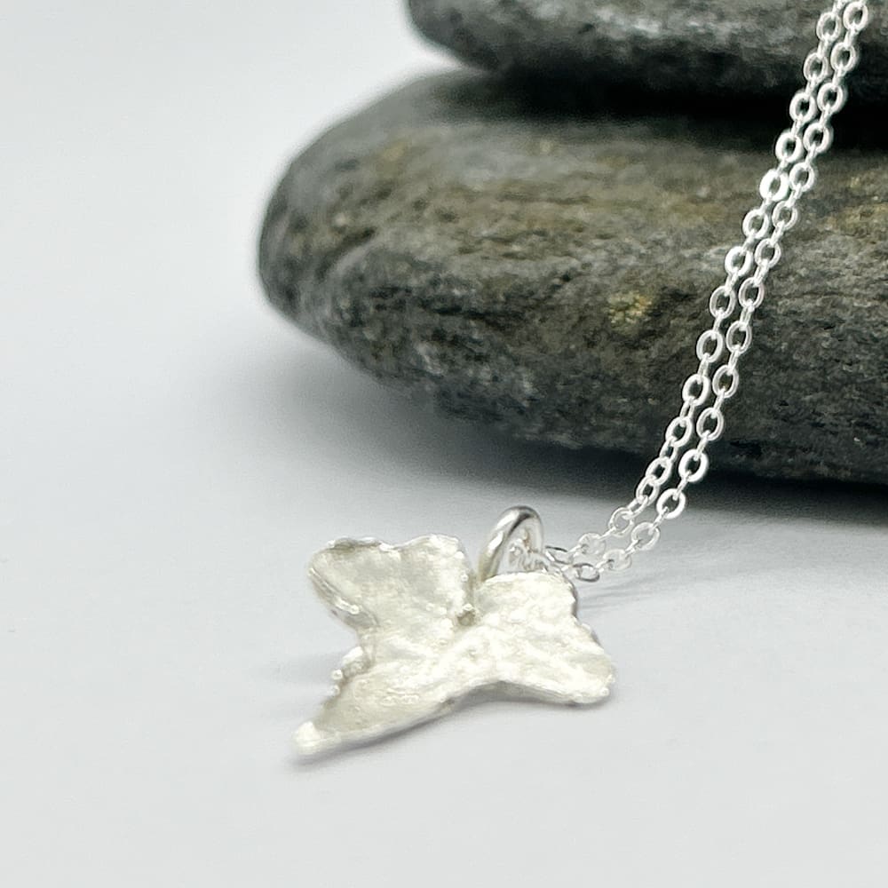 Silver Ivy Leaf Necklace - Image 3