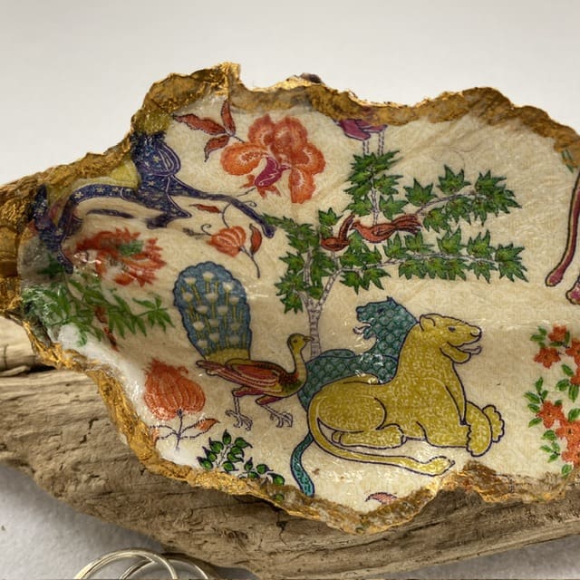 A beautiful handcrafted Decoupaged Oyster Shell - Image 2