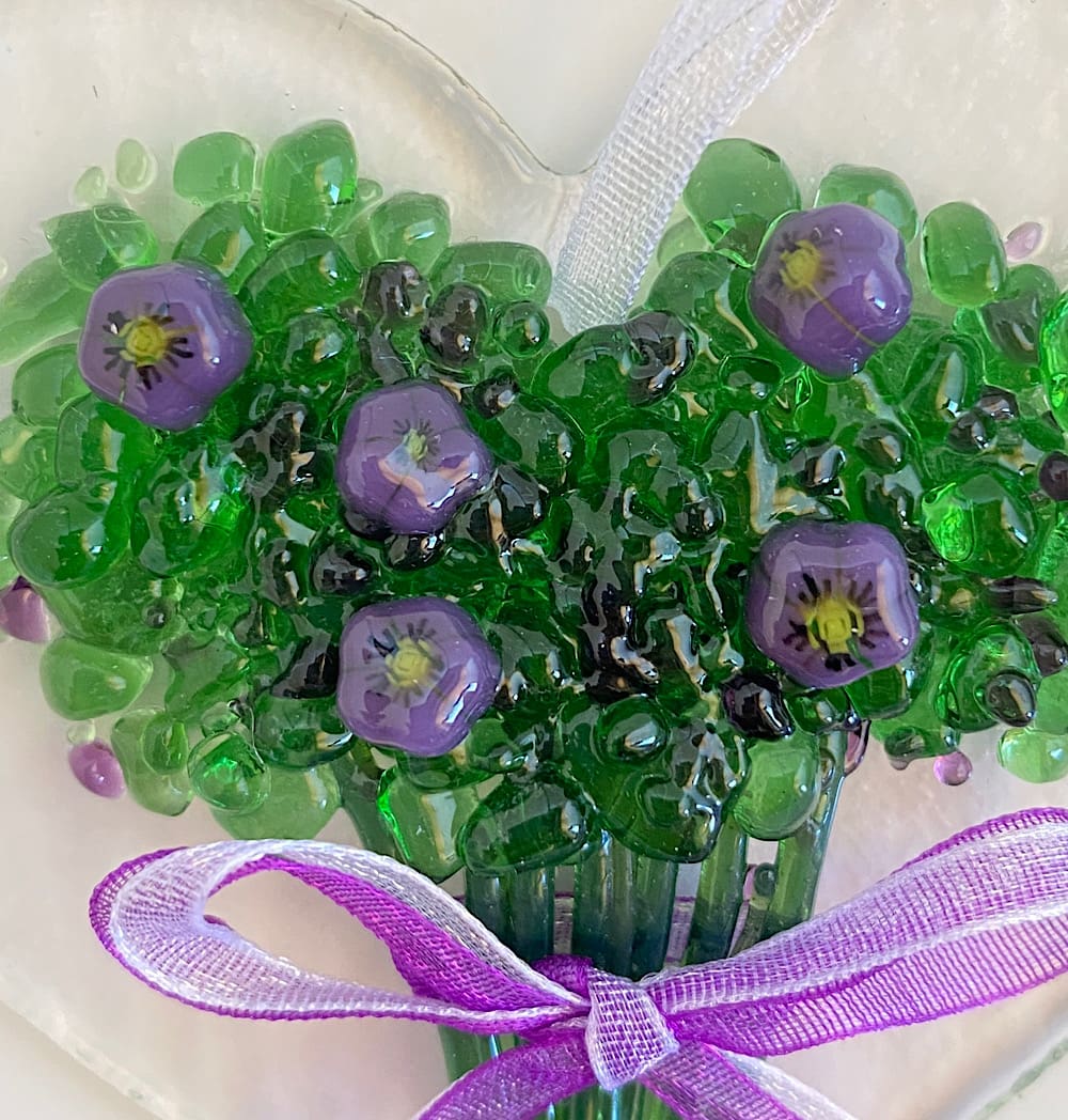 Tied Flower Posy Fused Glass Heart (Roses, Violets, Lavender or Daffodils) - Image 3