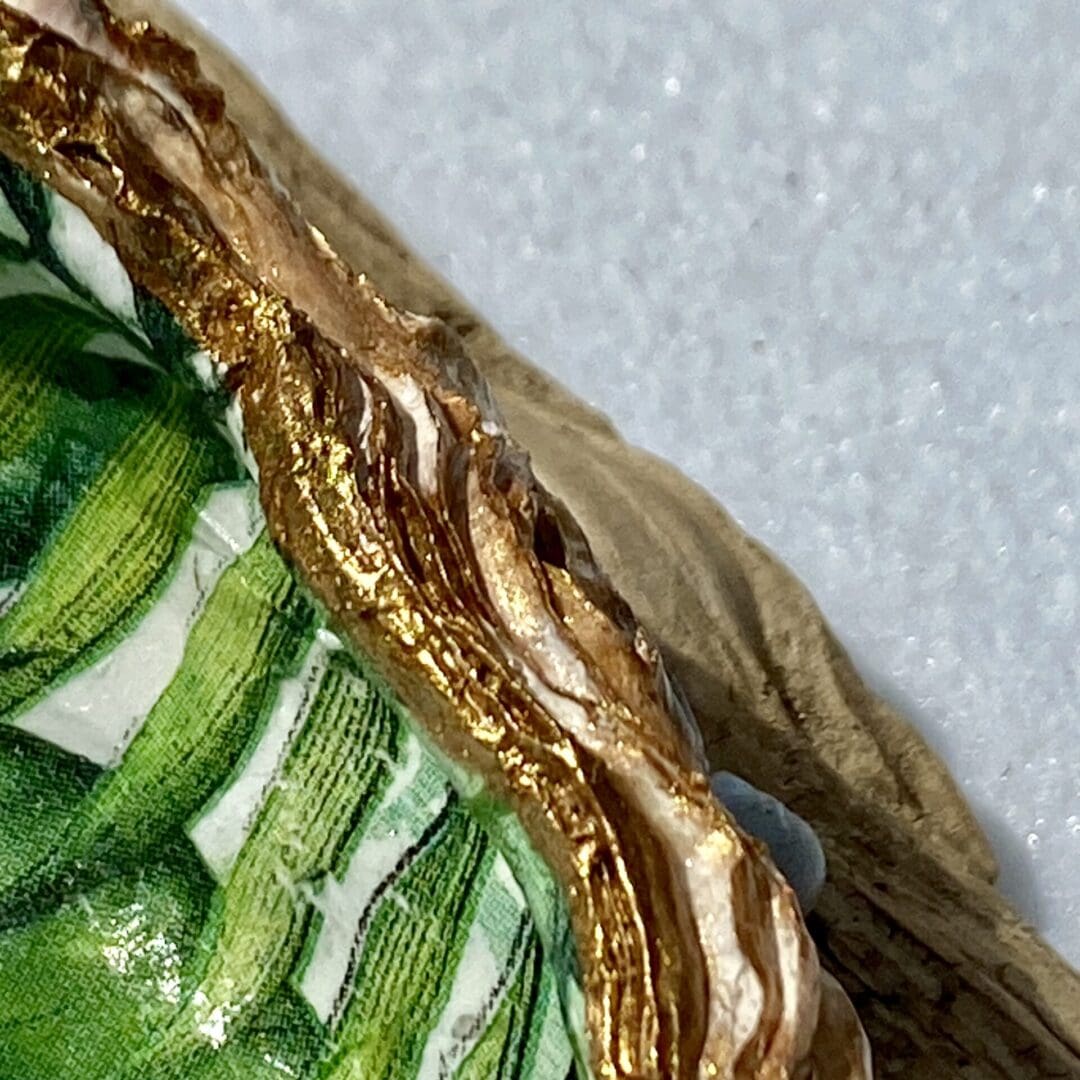 A lovely handcrafted Decoupaged Oyster Shell - Image 3