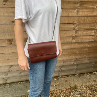 Chestnut Italian leather shoulder bag