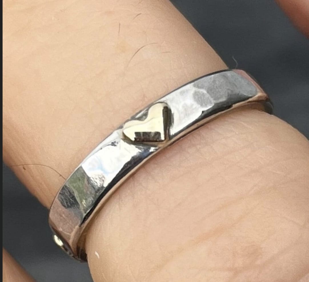 Gold Hearts Hammered Ring - Image 2