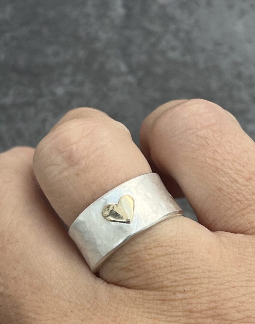 Chunky Gold Heart Ring - Image 5