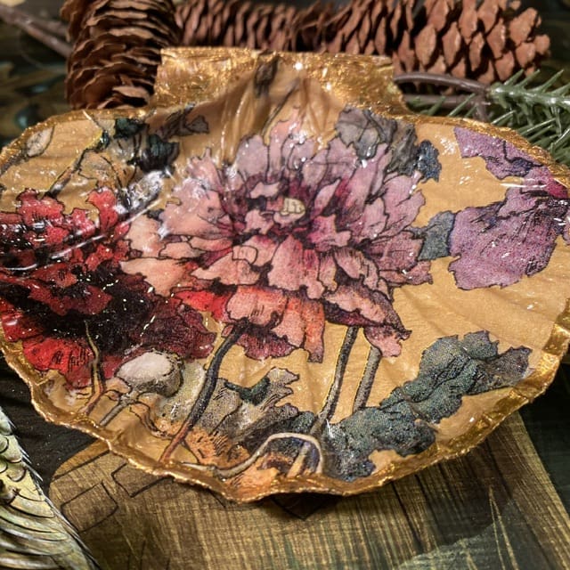 A pretty decoupaged handmade scallop shell - Image 5