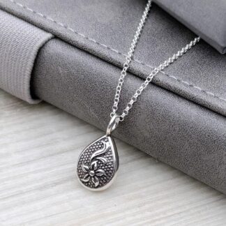 Sterling silver flower necklace