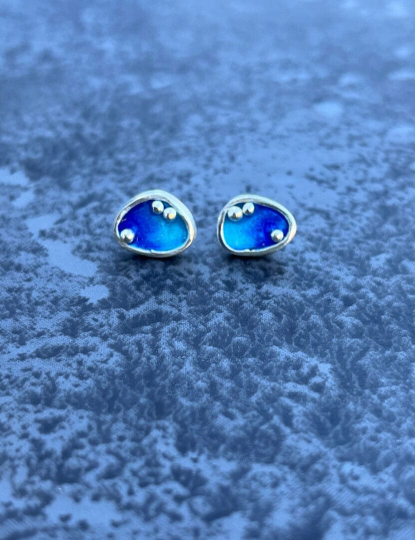Enamel Pebble Studs