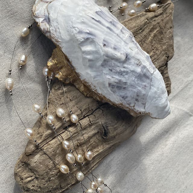 A handmade decoupaged oyster featuring a lovely pretty pink flower. - Image 5