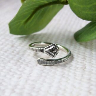 silver-wrapover-ring-deco-pattern
