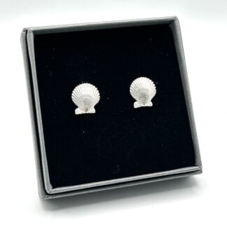 Silver Scallop Shell Earrings - Medium