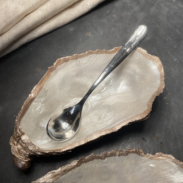 Salt and Pepper shells with spoons - Image 4