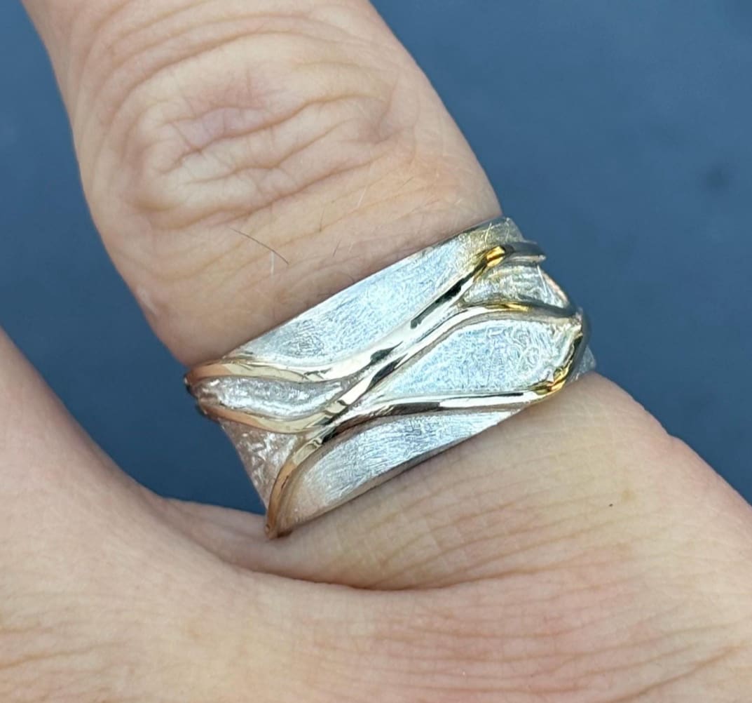 Gold Waves Silver Ring - Image 4