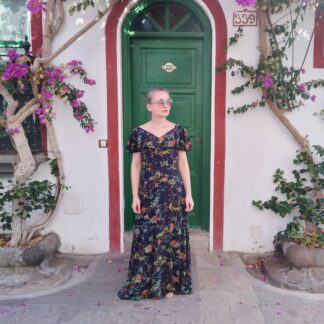 maxi dress with cape sleeve, A shape skirt and romantic floral print