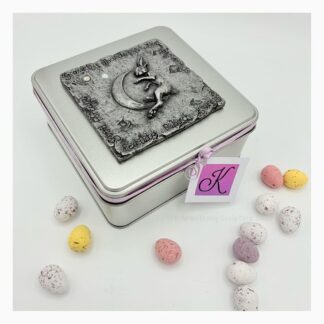 Hare or rabbit design storage tin