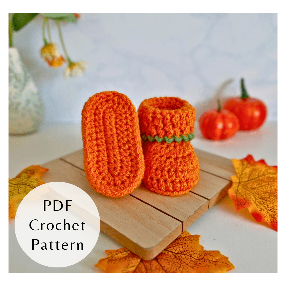 Pumpkin baby booties crochet pattern PDF in 3 sizes for newborn to 6 months, perfect autumn or Halloween baby gift