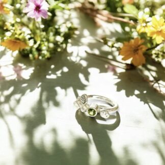 sterling silver peridot botanical ring