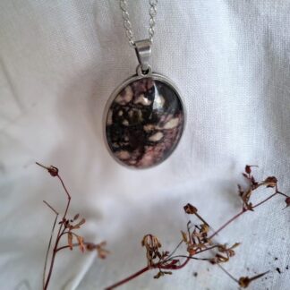 Stainless steel necklace with oval pendant - Midnight bloom collection