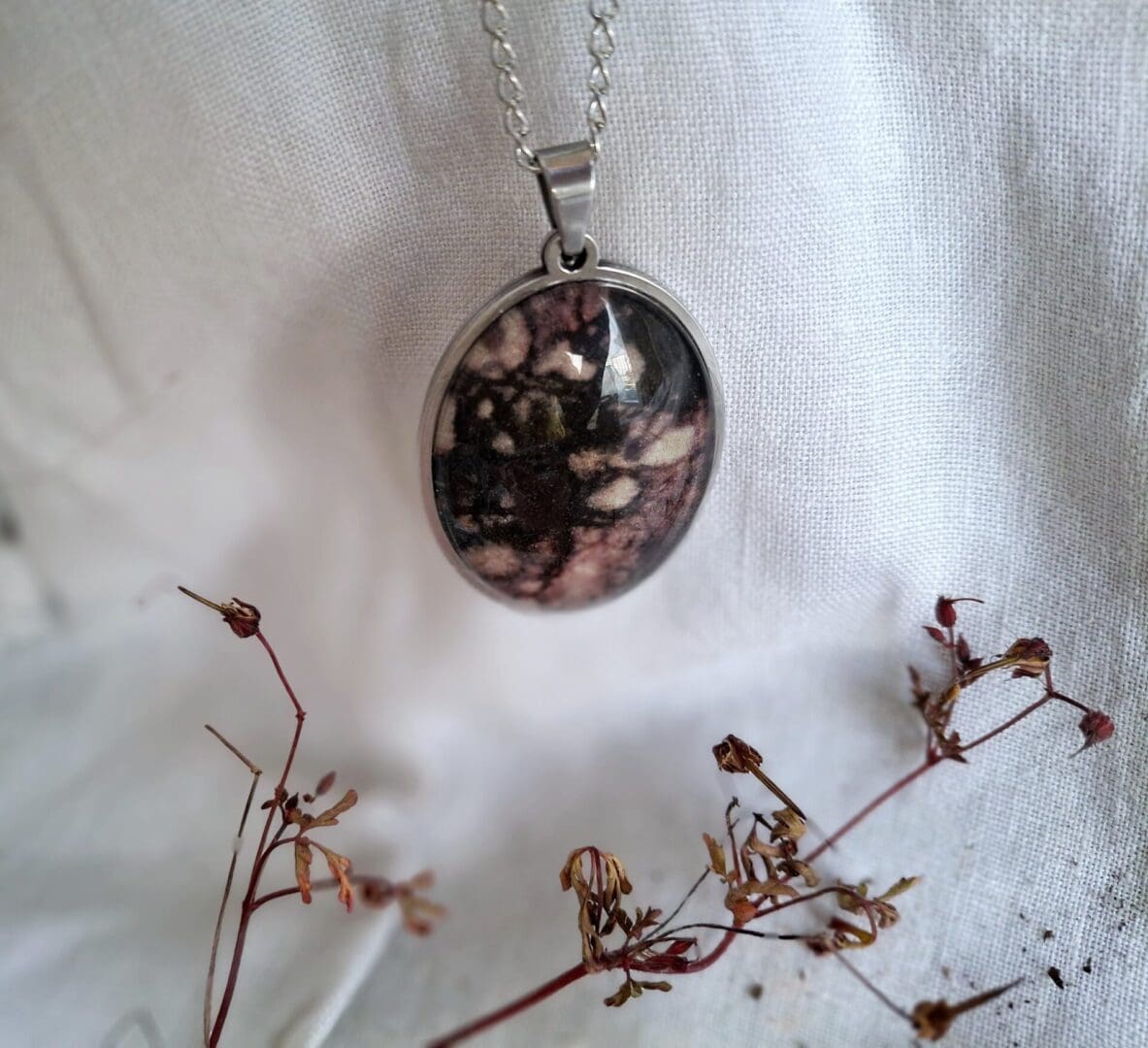 Stainless steel necklace with oval pendant - Midnight bloom collection