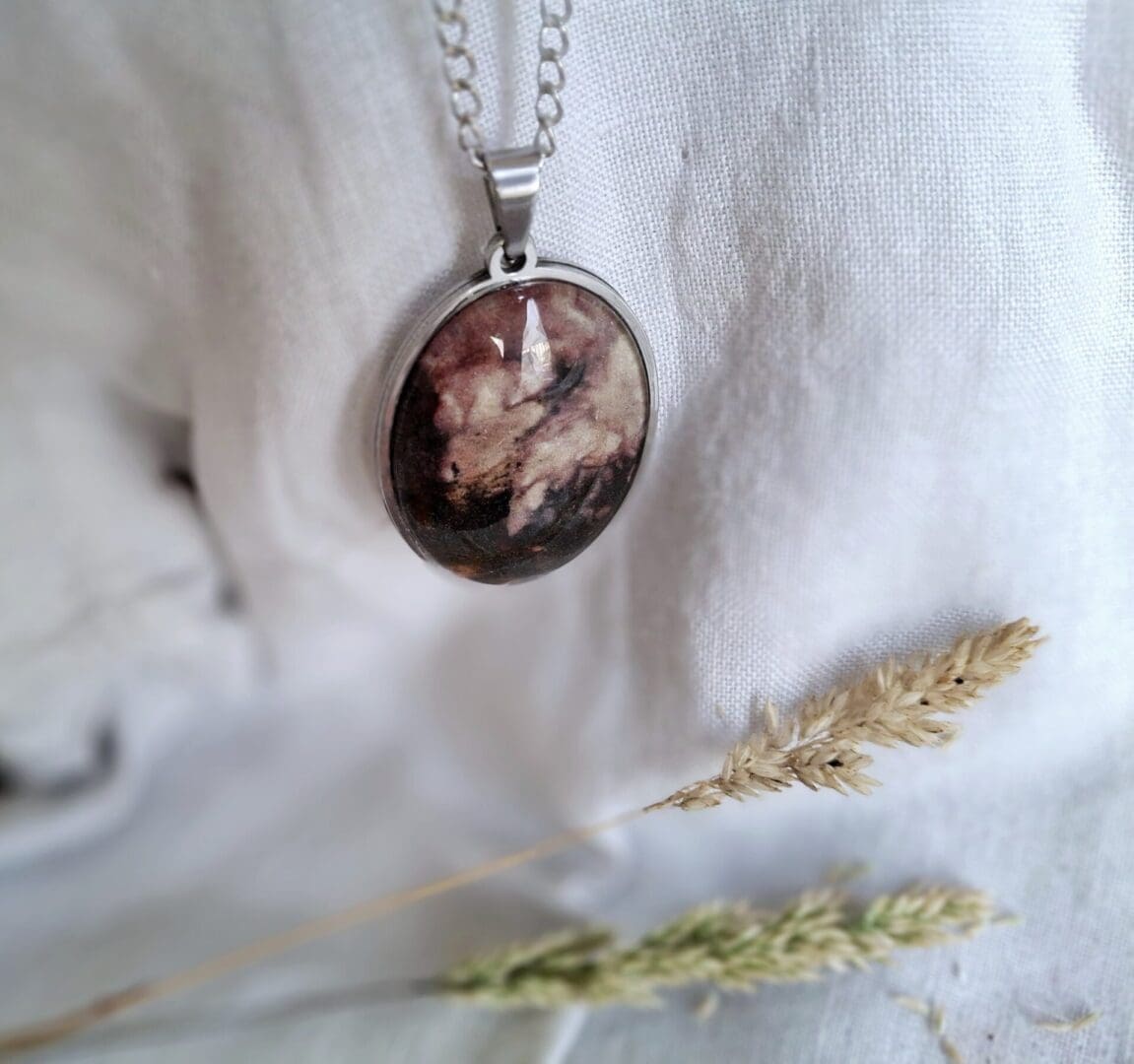 Stainless steel necklace with oval pendant - Midnight bloom collection