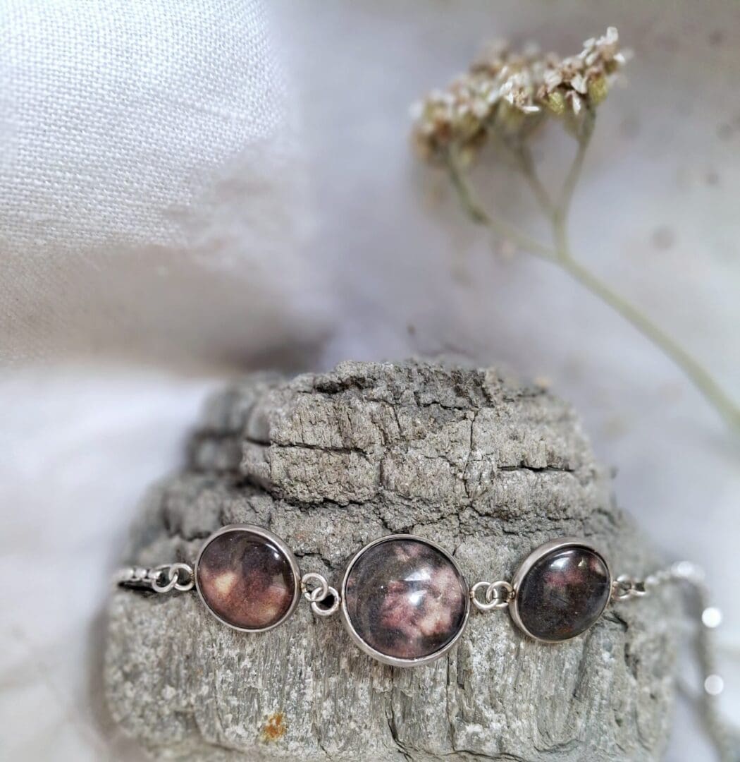 Adjustable stainless steel slider bracelet - Midnight bloom collection