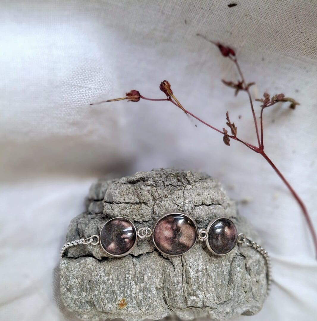 Adjustable stainless steel slider bracelet - Midnight bloom collection