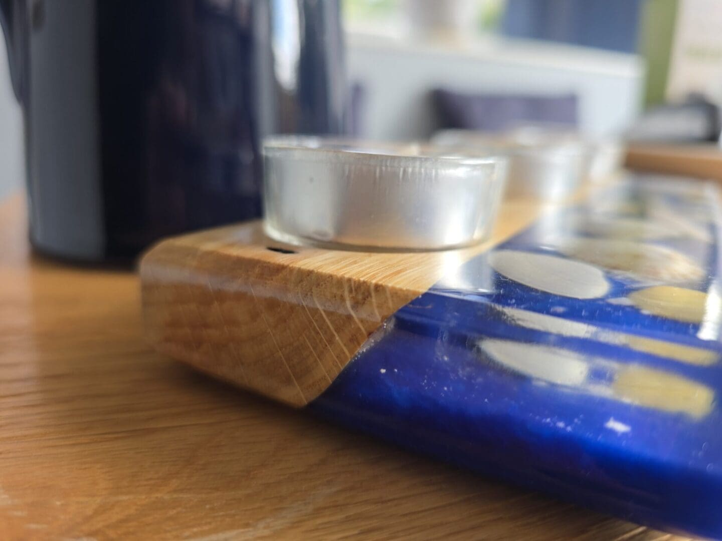 Oak & Ocean Resin Triple Tealight Holder - Image 4