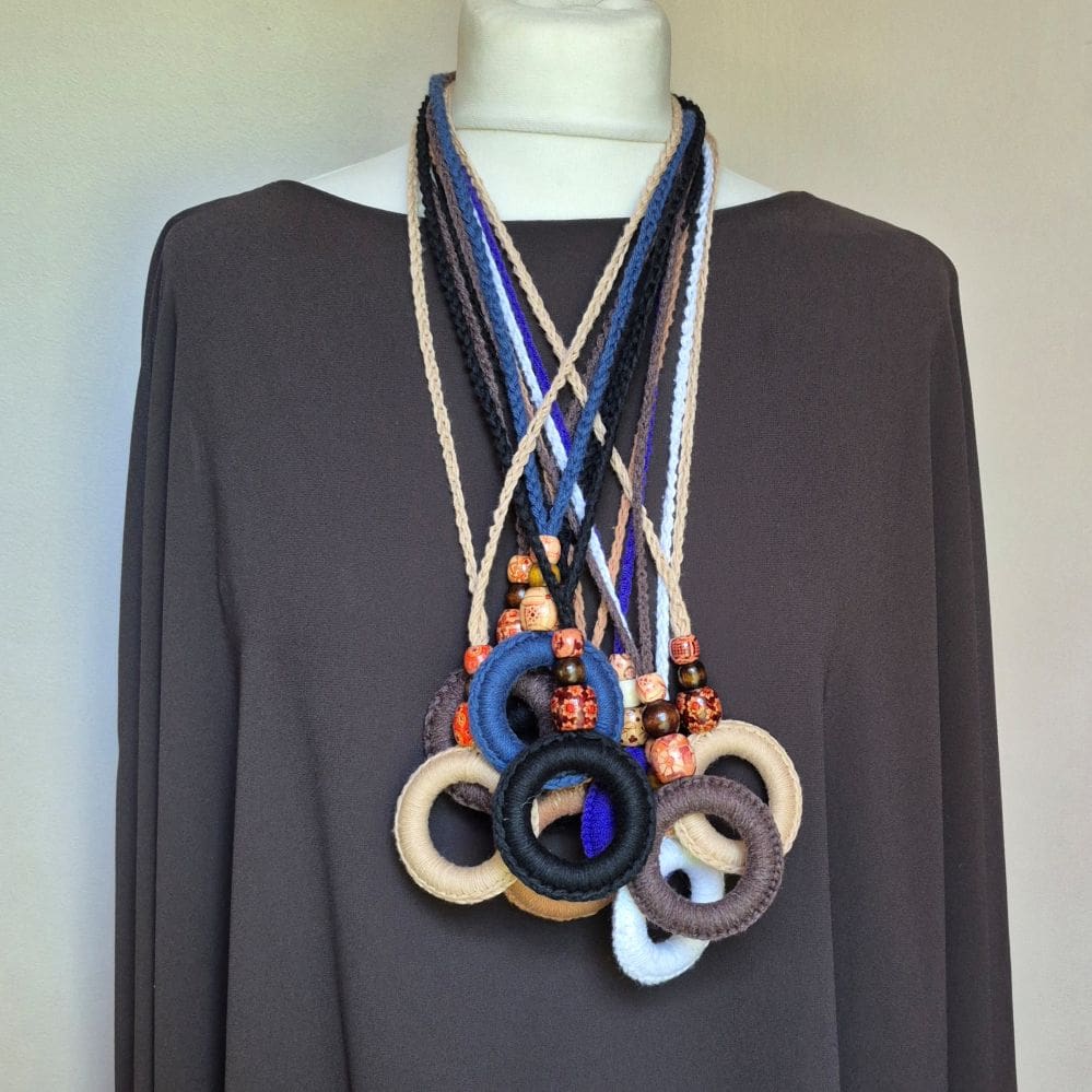 looped crocheted necklace