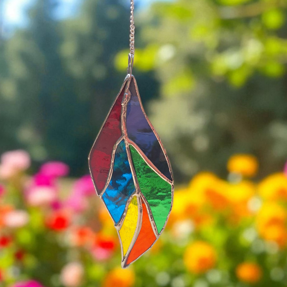 Rainbow stained glass leaf – cheerful window decoration - Image 4