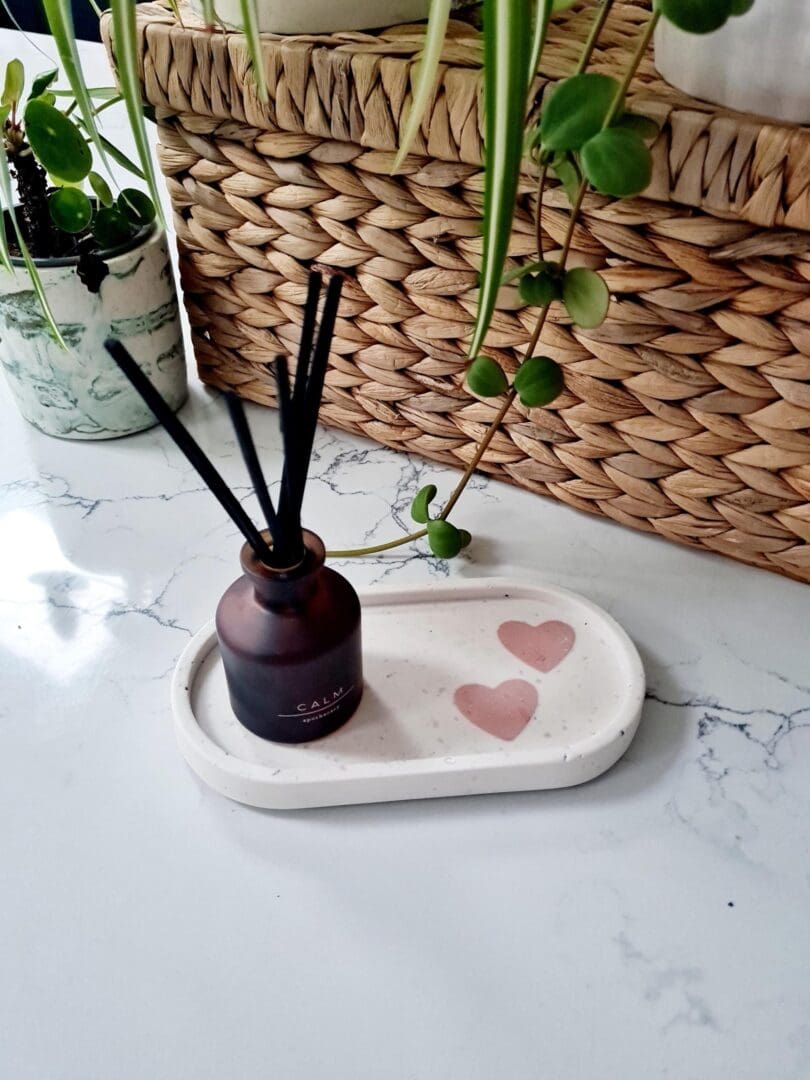 Handmade Oval Heart Trinket Tray: Jewellery, Keys, Desk Tidy