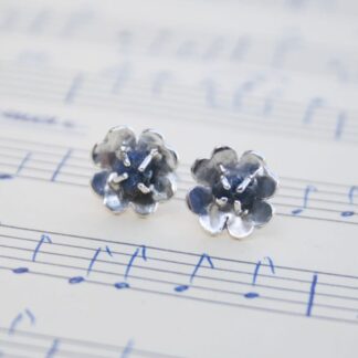 Silver flower earrings with sapphires