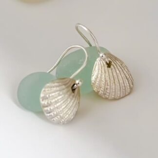 Silver clam shell earrings