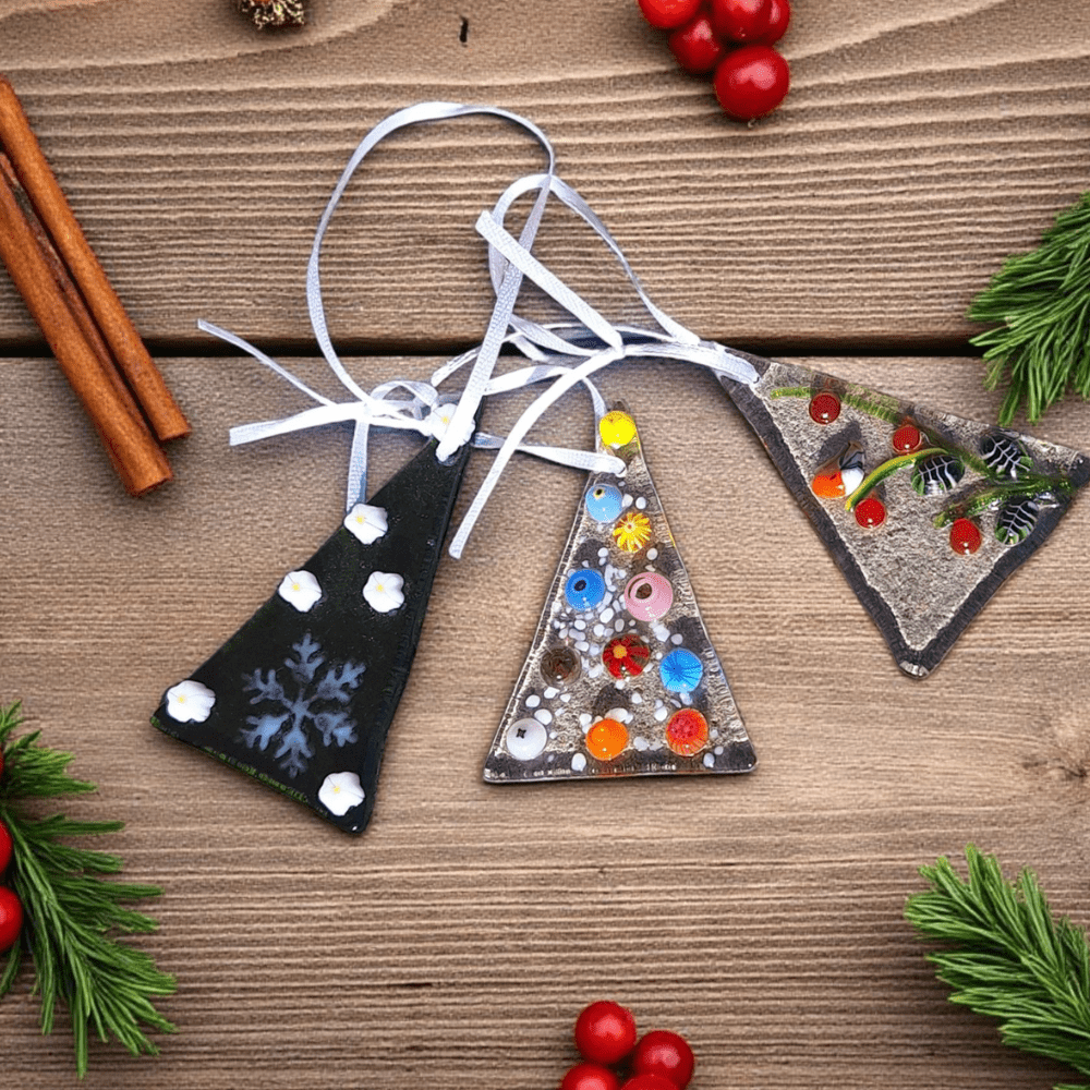 Handmade fused glass Christmas tree ornament with white ribbon hanger, unique green glass decoration, approx 5 x 6 cm, festive gift idea
