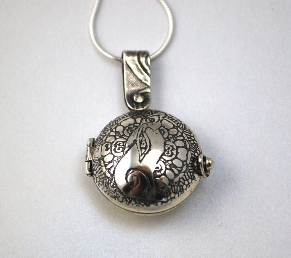 Sterling Silver locket - moongazing hare - hinged design - etched locket