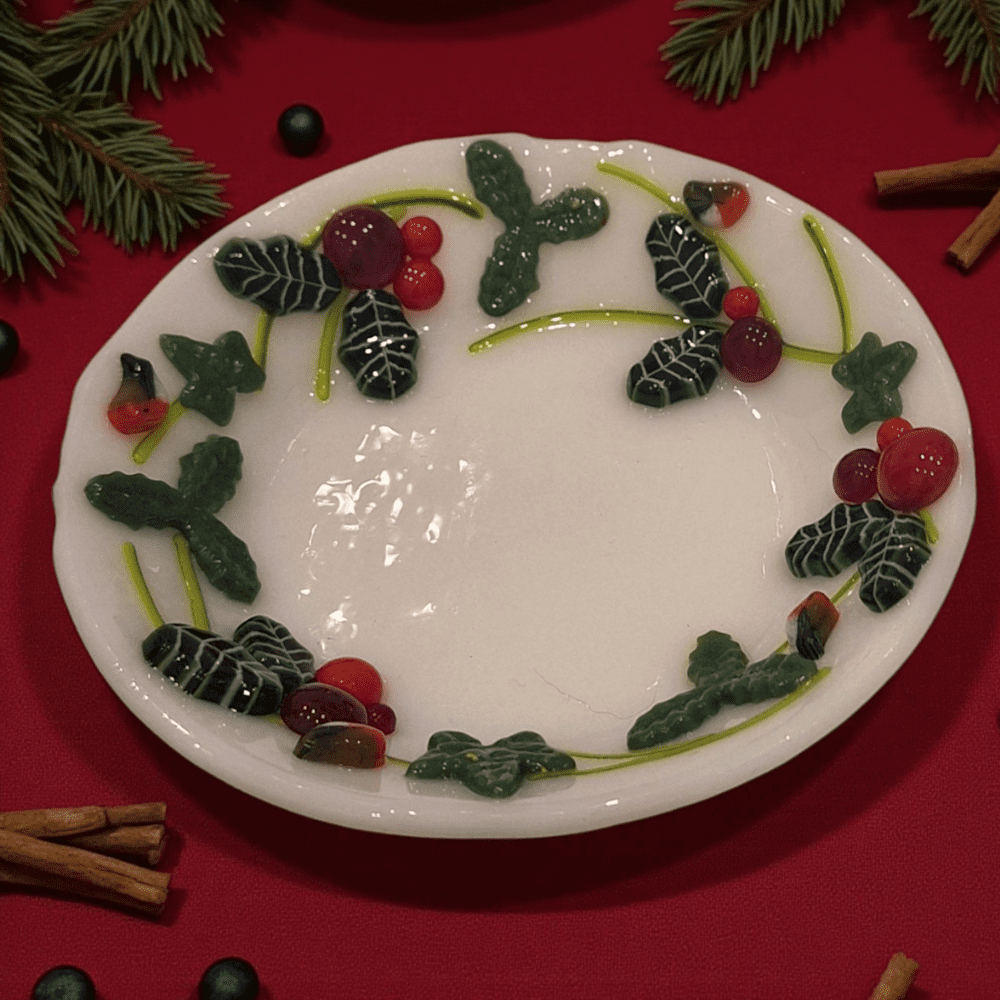 Handmade Fused Glass Holly Ivy Bowl with Robins Christmas - Image 5