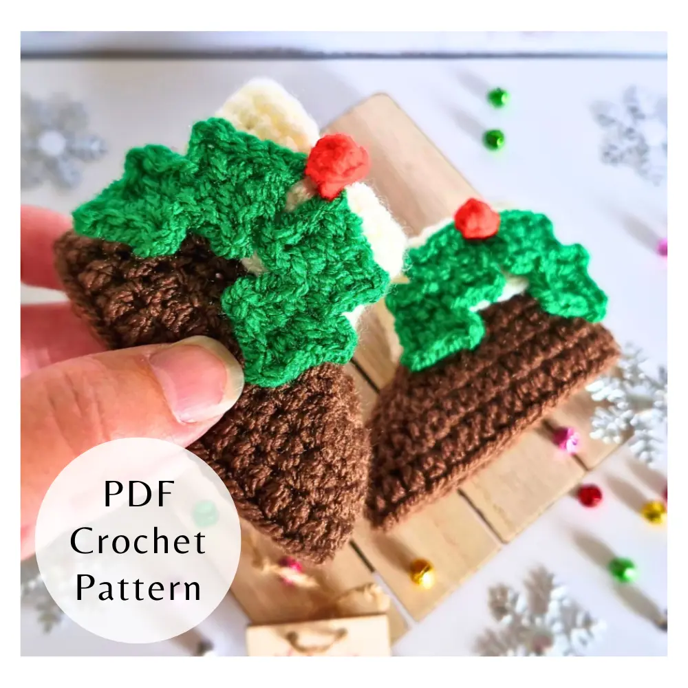 crochet pattern for Christmas pudding baby booties