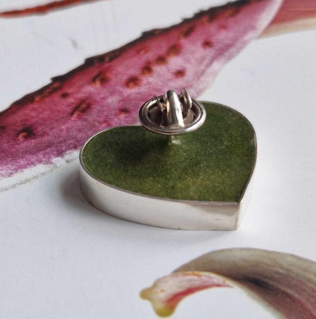 Sterling Silver and Golden Green Clay Heart Brooch - Image 3