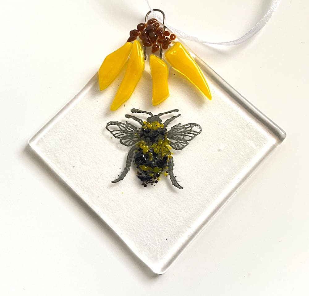 Bee Mini Fused Glass Kit - Image 4