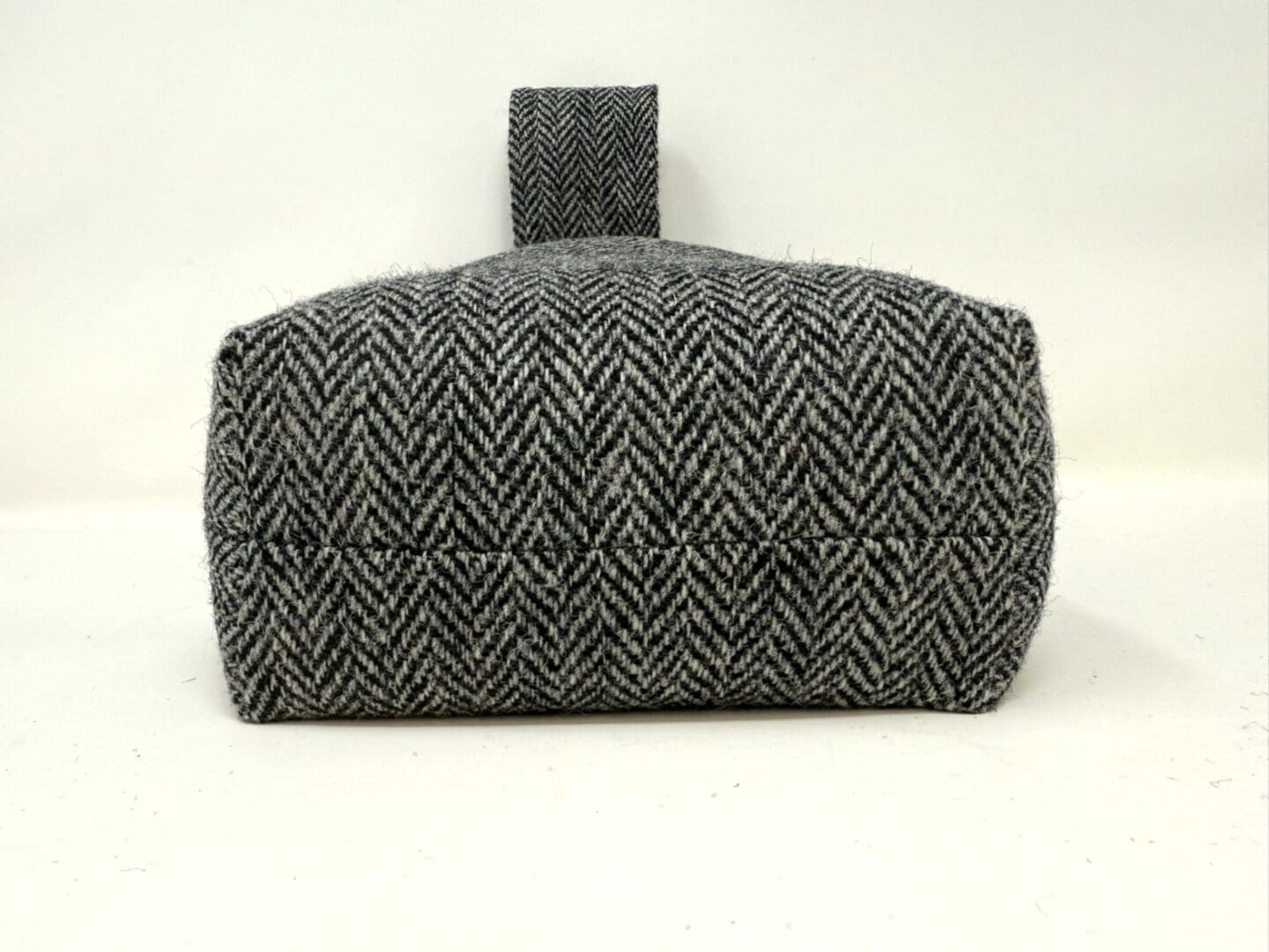 Harris Tweed® Doorstop – Grey and Black Herringbone, Handcrafted Luxury Zipped Wool Doorstopper (Copy) - Image 6