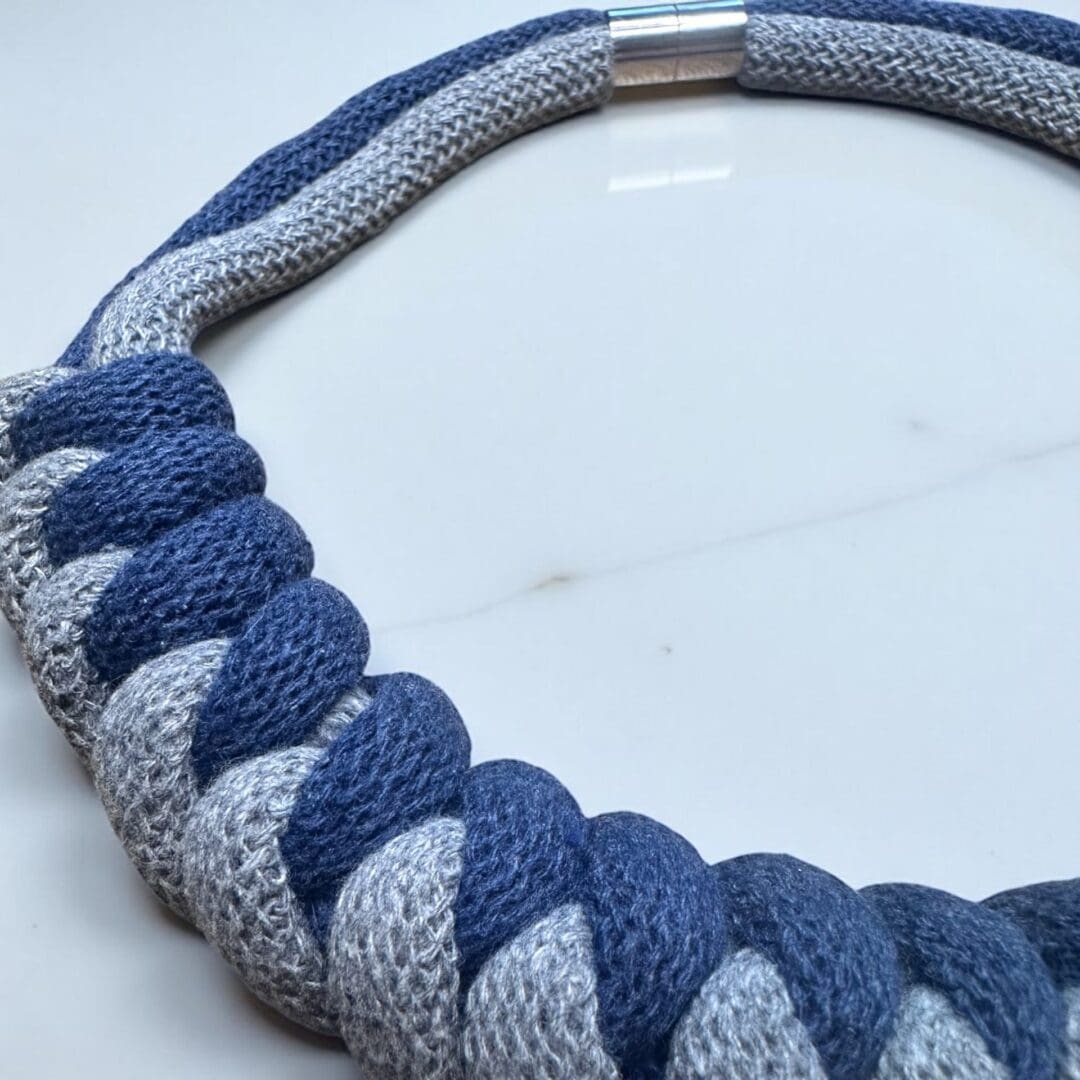 Handmade rope necklace - Image 3