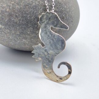 Silver Seahorse Pendant