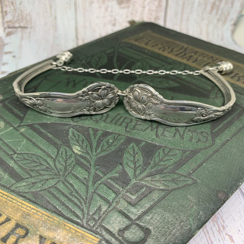 Orange blossom pattern spoon bracelet - Image 3