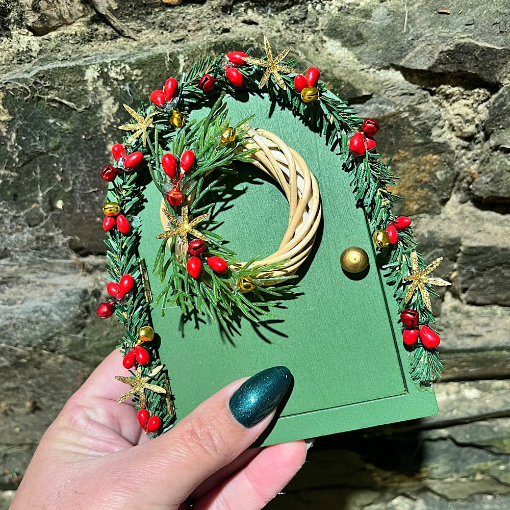 Christmas-door-for-elves-green