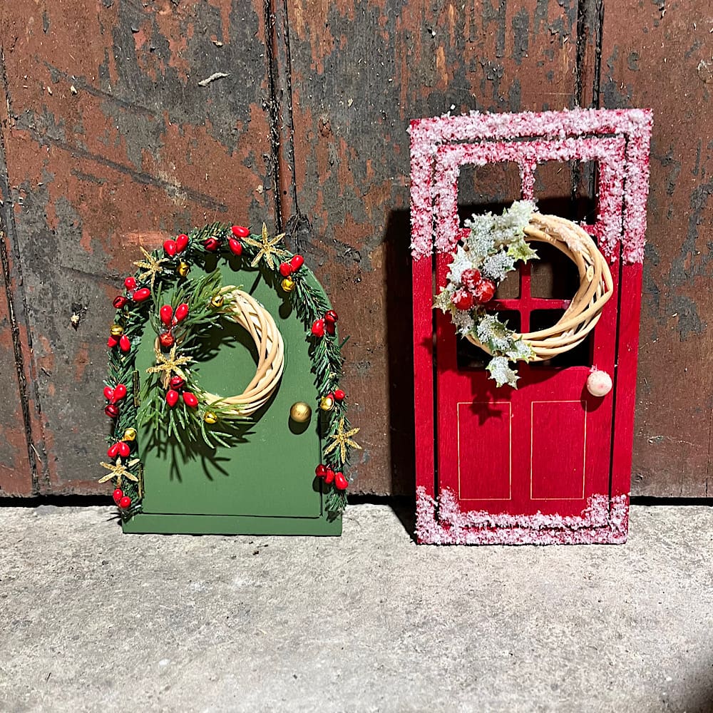 Christmas-door-for-elves