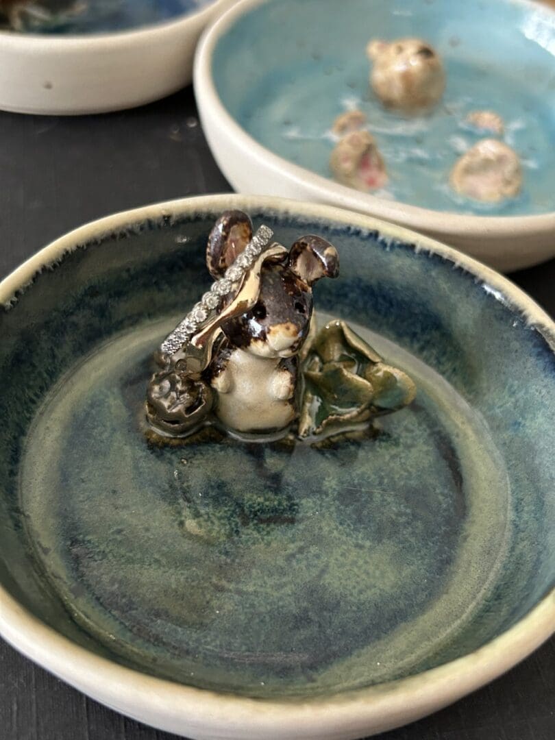 Ceramic trinket dish with cute woodland animal - Image 3