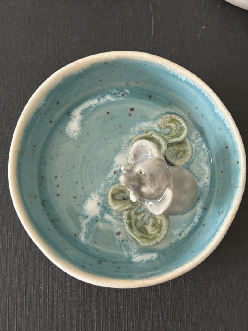 Ceramic trinket dish with cute swimming animal - Image 5