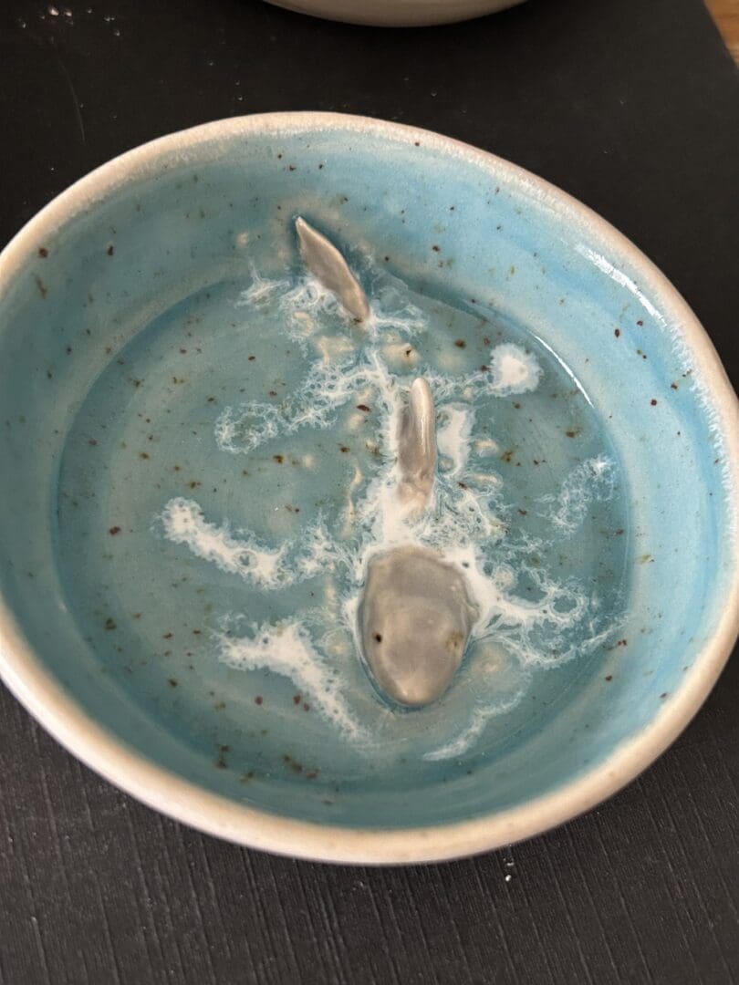 Ceramic trinket dish with cute sea animals - Image 2