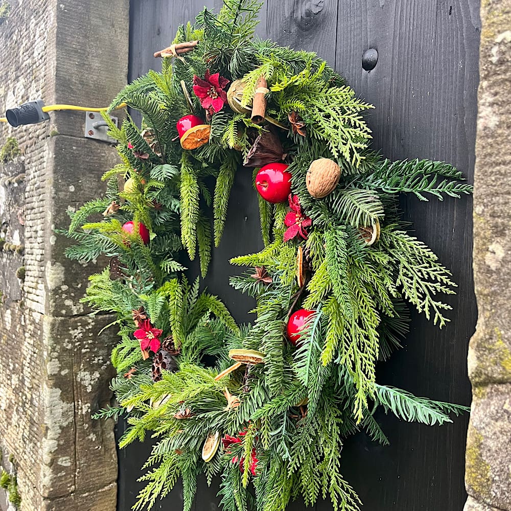 Artificial-Traditional-Christmas-wreath-red-and-green