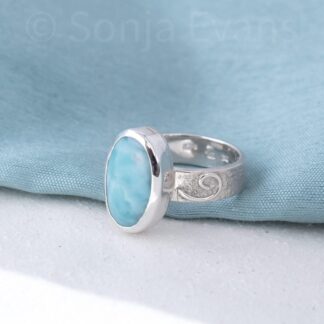 lARGE lARIMAR rING IN aRGENTIUM sILVER WITH A TEXTURED sILVER BAND
