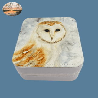 Mini jewellery box featuring nature art of Owl