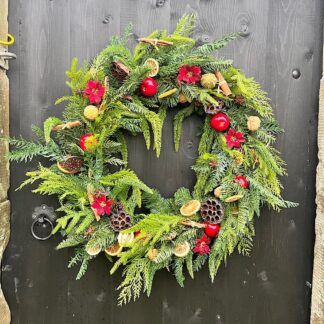 Artificial-Traditional-Christmas-wreath-red-and-green
